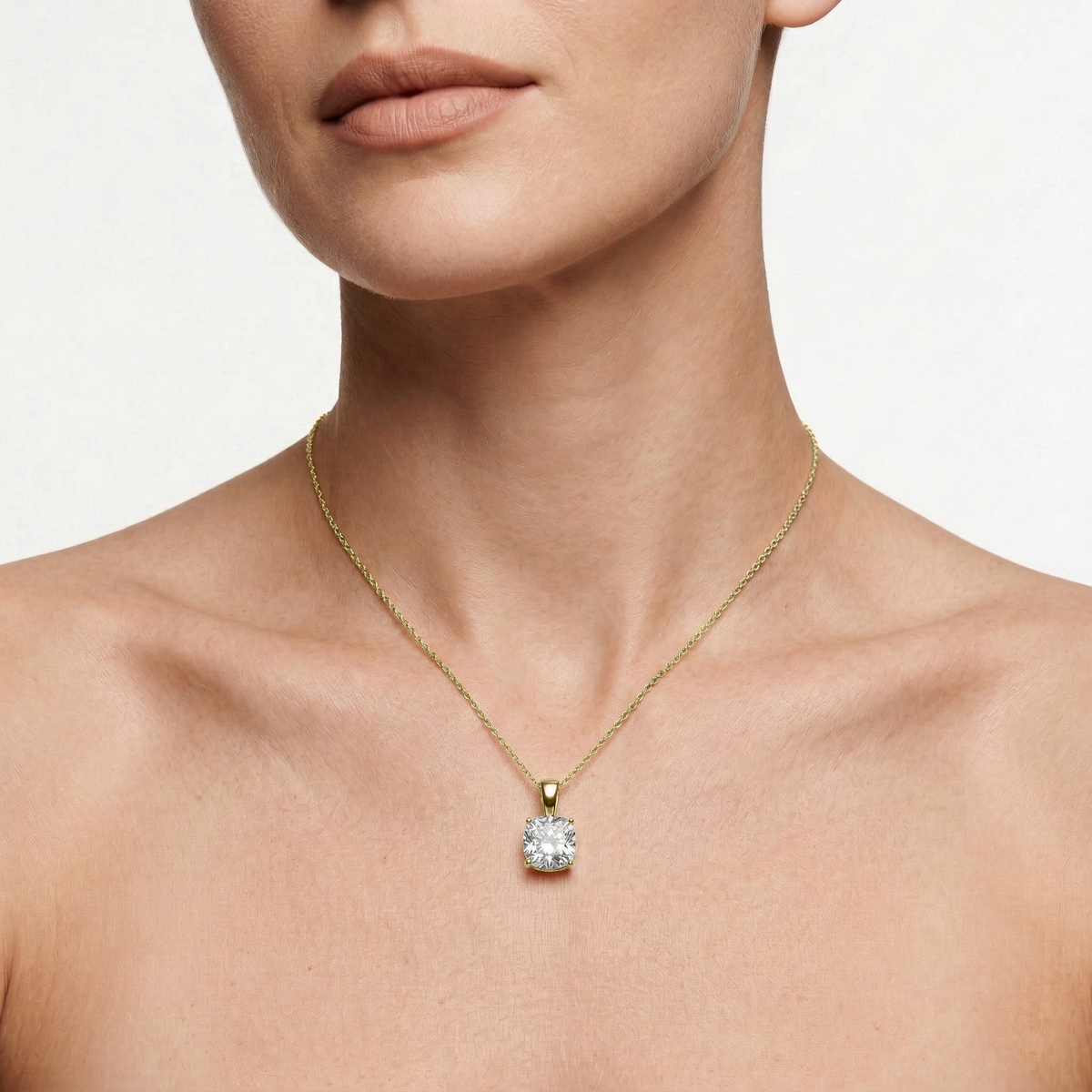Lovea Lina Anhänger – Kissenschliff – Gelbgold