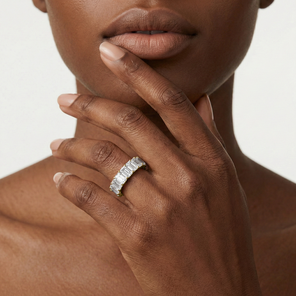 Lovea Frieda Eternity Ring Smaragdschliff – Gelbgold
