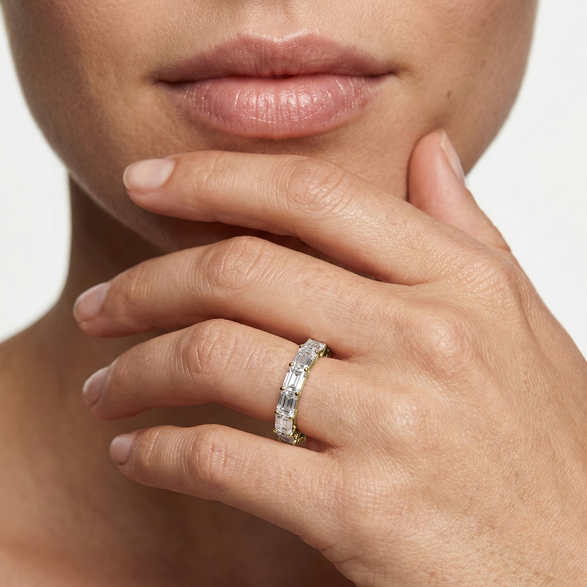 Lovea Ida Eternity Ring Smaragdschliff – Gelbgold