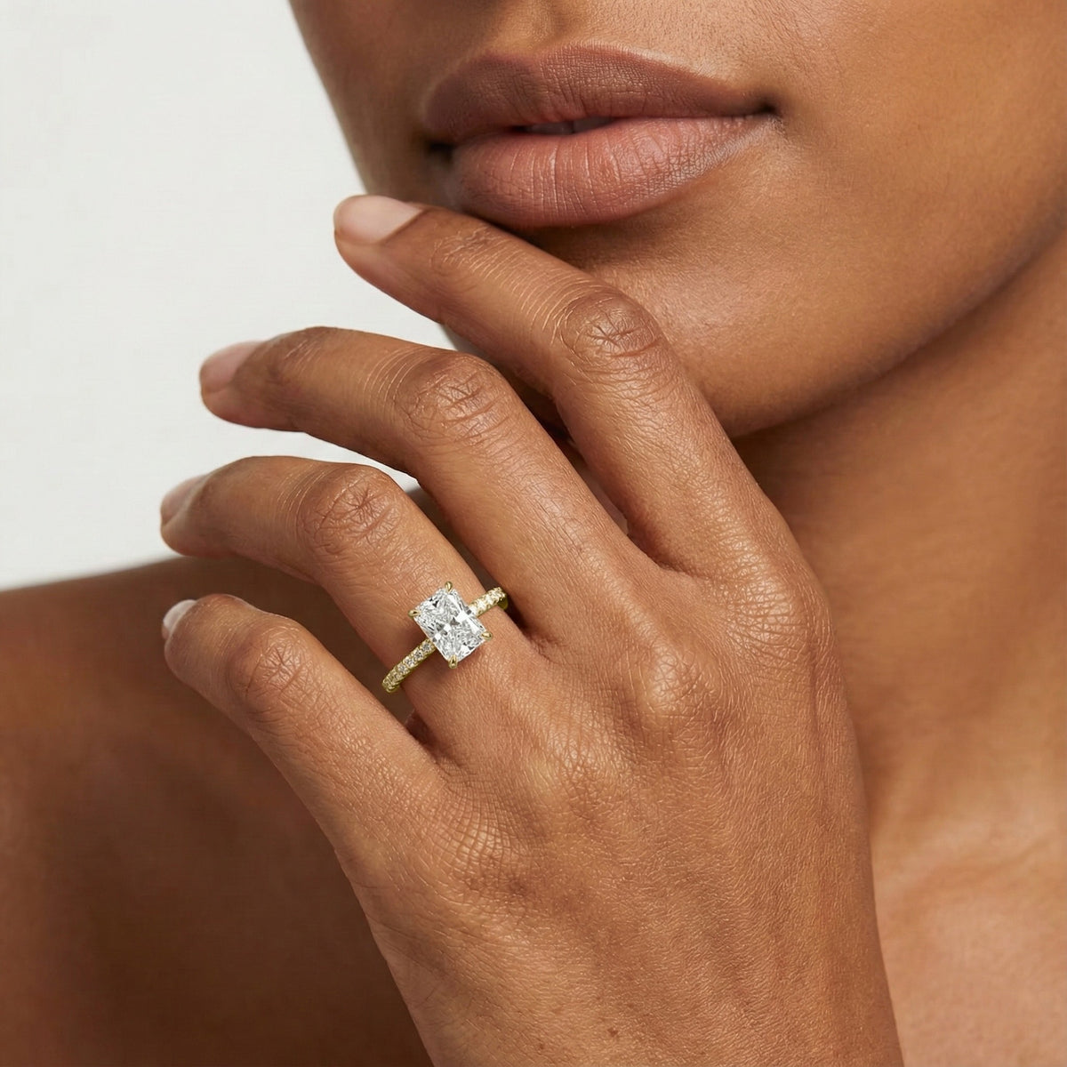 Charlotte Verlobungsring – Gelbgold