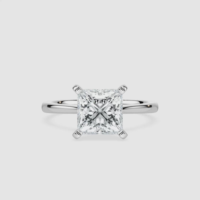 Sophie Kathedrale-Solitaire Verlobungsring – Prinzessschliff – Weißgold – Video