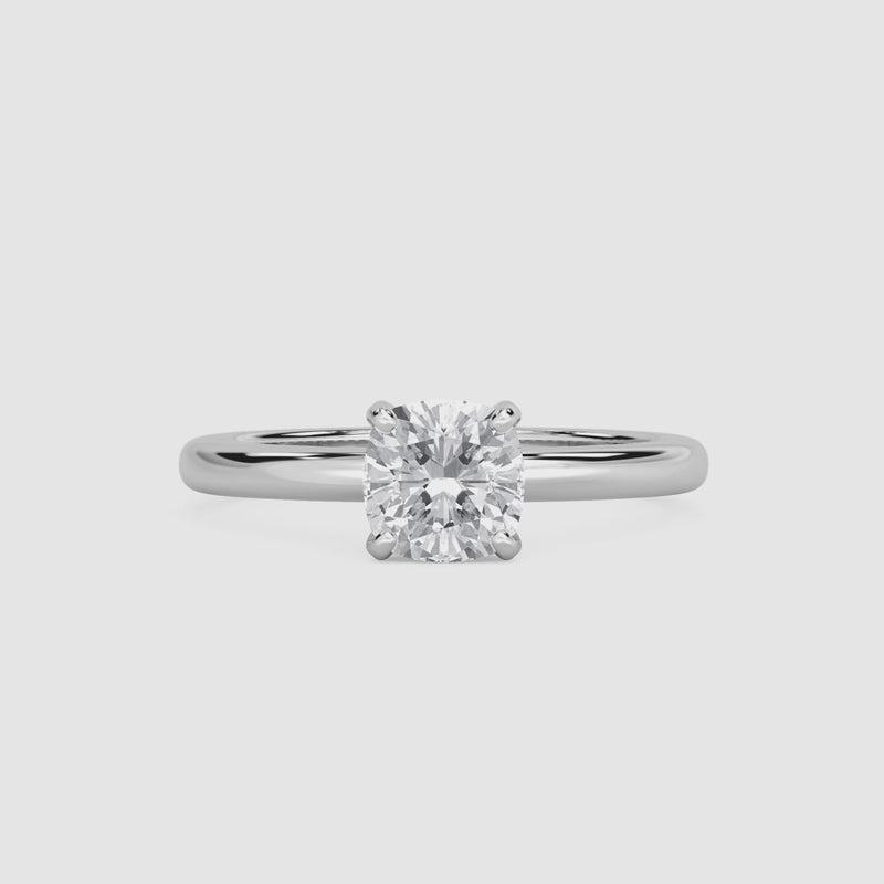 Emilia Solitaire Verlobungsring – Kissenschliff – Weißgold – Video