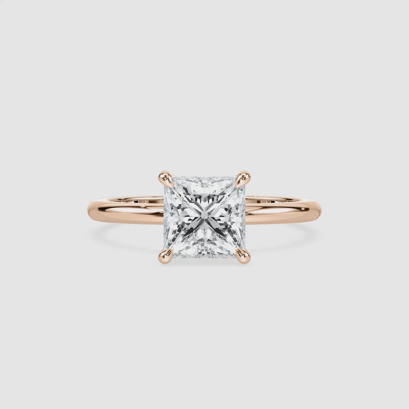 Clara Solitaire Verlobungsring – Prinzessschliff – Roségold – Video