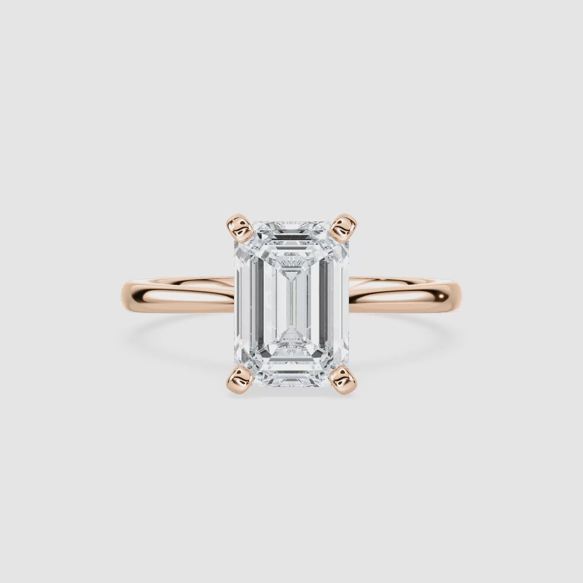 Video laden: Sophie Kathedrale-Solitaire Verlobungsring – Smaragdschliff – Roségold – Video