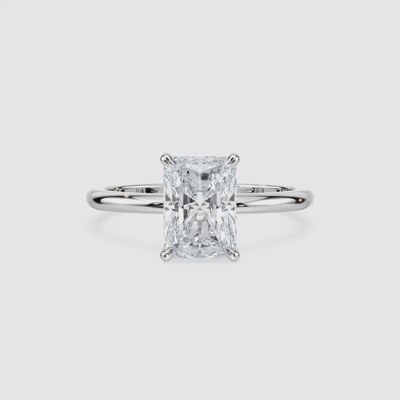 Clara Solitaire Verlobungsring – Radiantschliff – Weißgold – Video