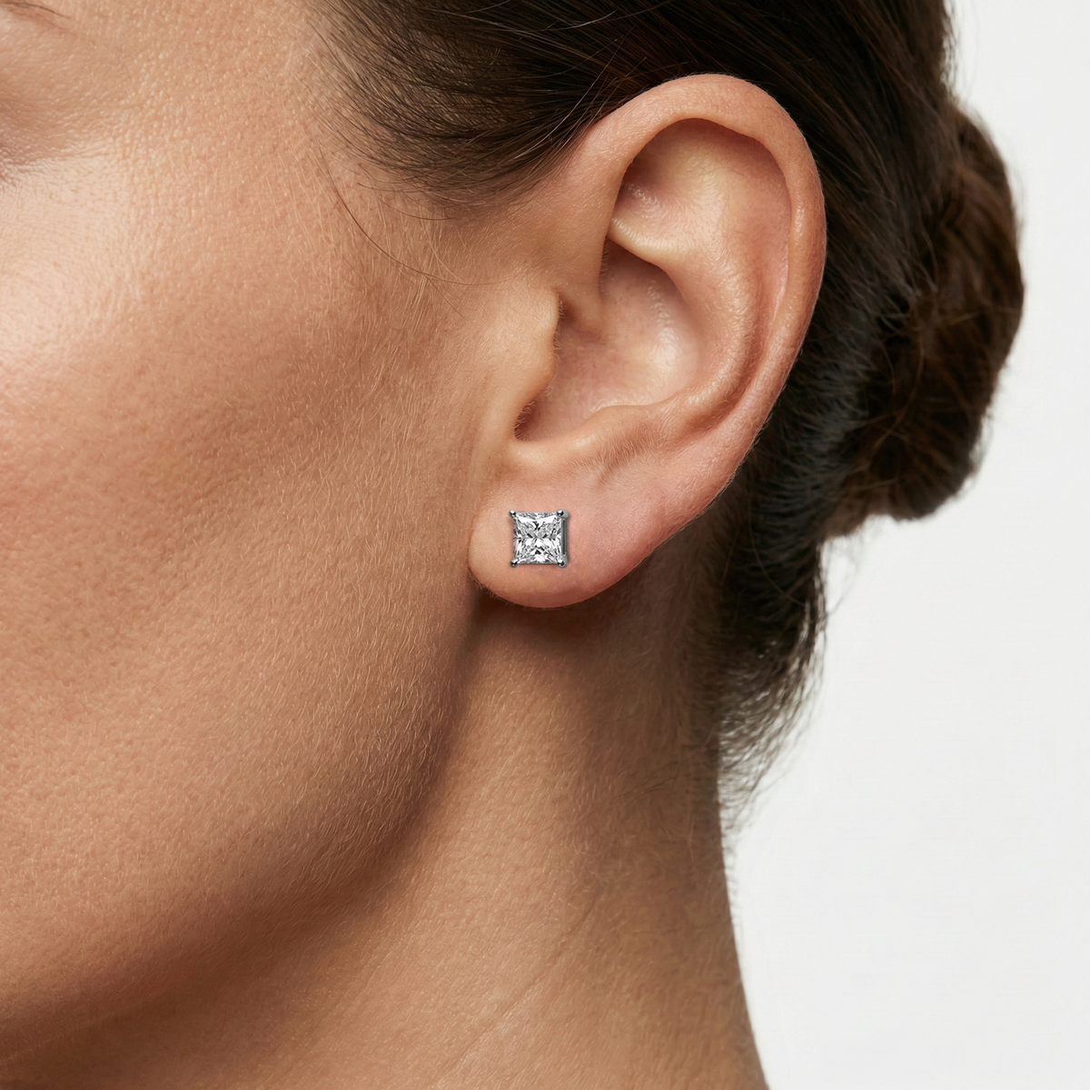 Lovea Mia Ohrstecker Schraubverschluss – Prinzessschliff – Weißgold
