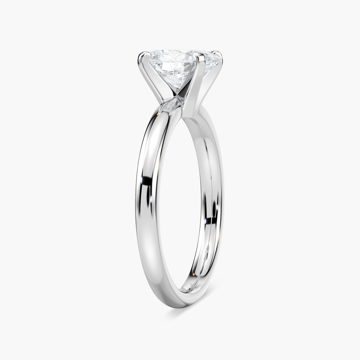 Emilia Solitaire Verlobungsring Ovaler Schliff Seitenansicht – Lovea