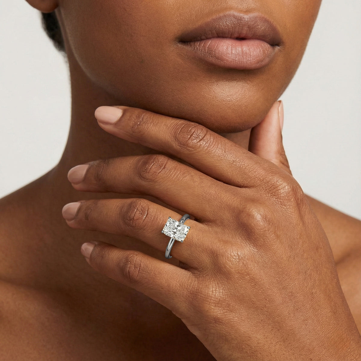 Emilia Solitaire Verlobungsring Radiantschliff Detail – Lovea